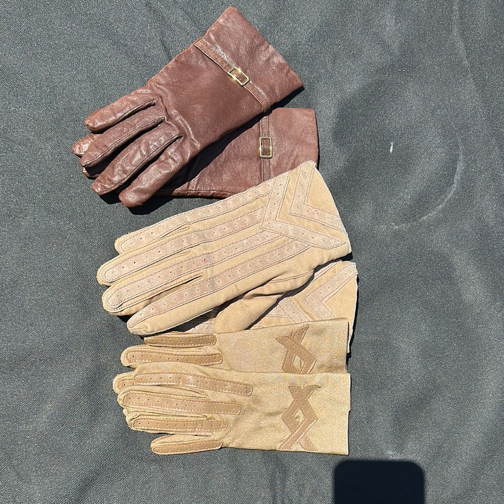 Vintage Brown and Tan Leather Gloves Set